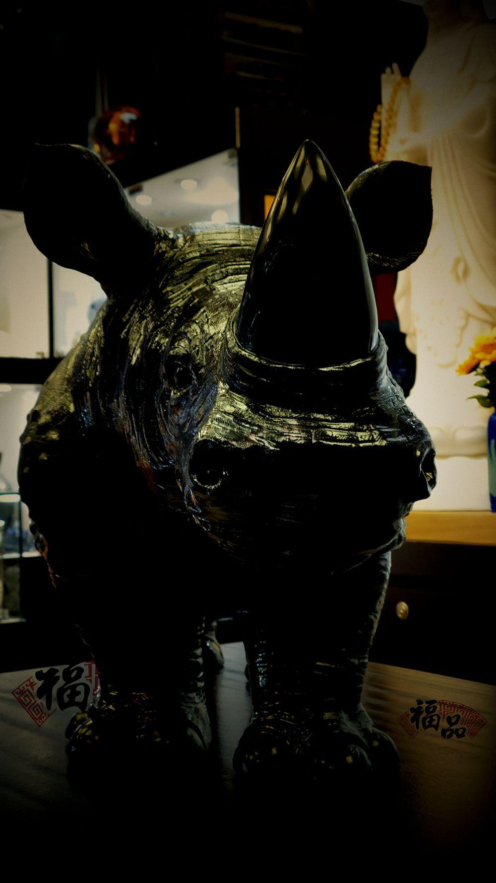 黑曜石犀牛 台灣最大一隻