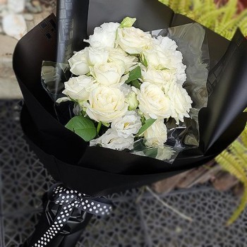 「禁忌純愛」情人節白色玫瑰花束