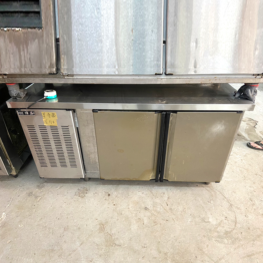 F411 工作台冰箱(110V)(半凍藏)<BR>150cm x 75cm x 80cm