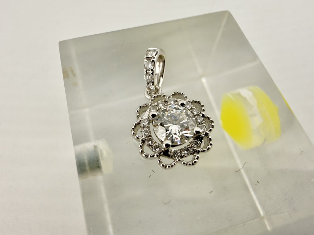 GIA天然鑽石墜子 0.3ct/D/VS2/3EX H&A八心八箭 18K白金 n1497