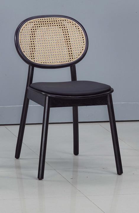 CO-531-11 圓背藤編黑色實木椅 (不含其他產品)<br />
尺寸:寬50*深58*高82cm