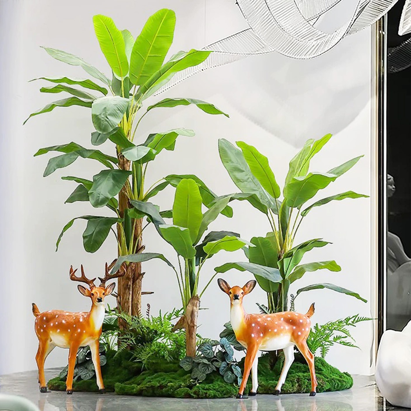 【 山間小鹿 】