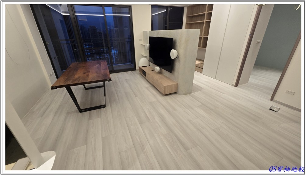 114/10/28 新北市板橋區華江八路 至醇系列 SIG-4757 白色優質橡木