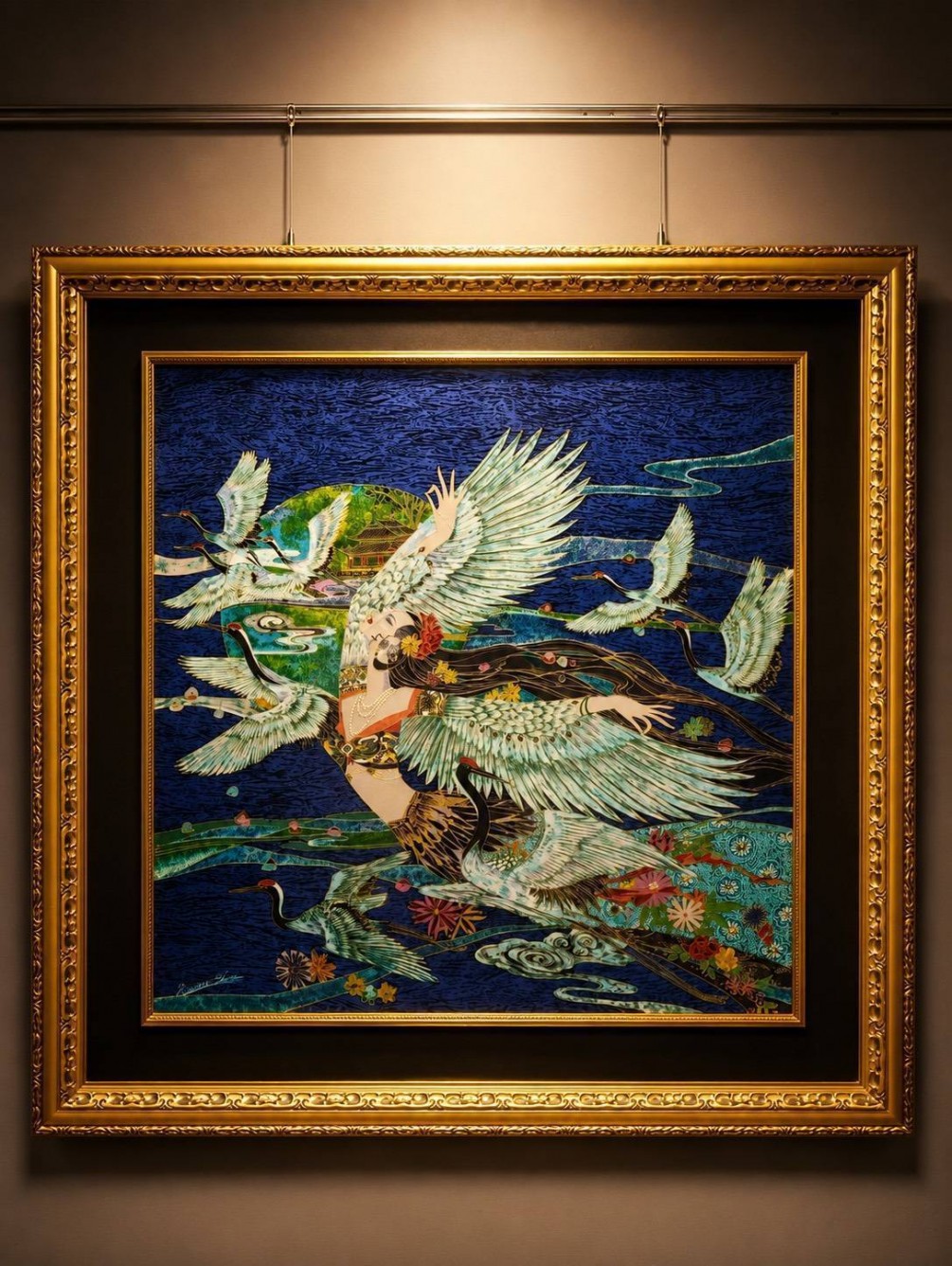 張筱君重彩畫《嫦娥奔月》絲巾畫 ，8/14~17在世貿一館展出（攤位733)