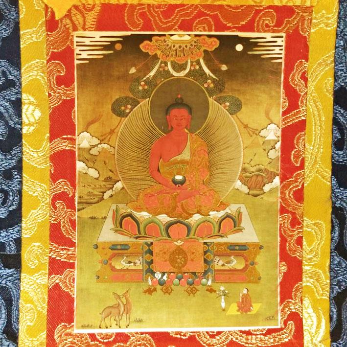 西藏【迷你精緻燙金藝術小唐卡(阿彌陀佛) 寺院淨化加持已開光】~加贈楚布寺藏香兩小把
