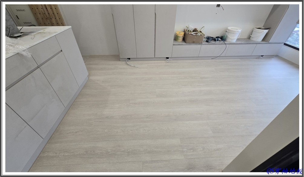 115/2/9 台北市萬華區民和街 至尊系列MJ-3554米色深谷橡木