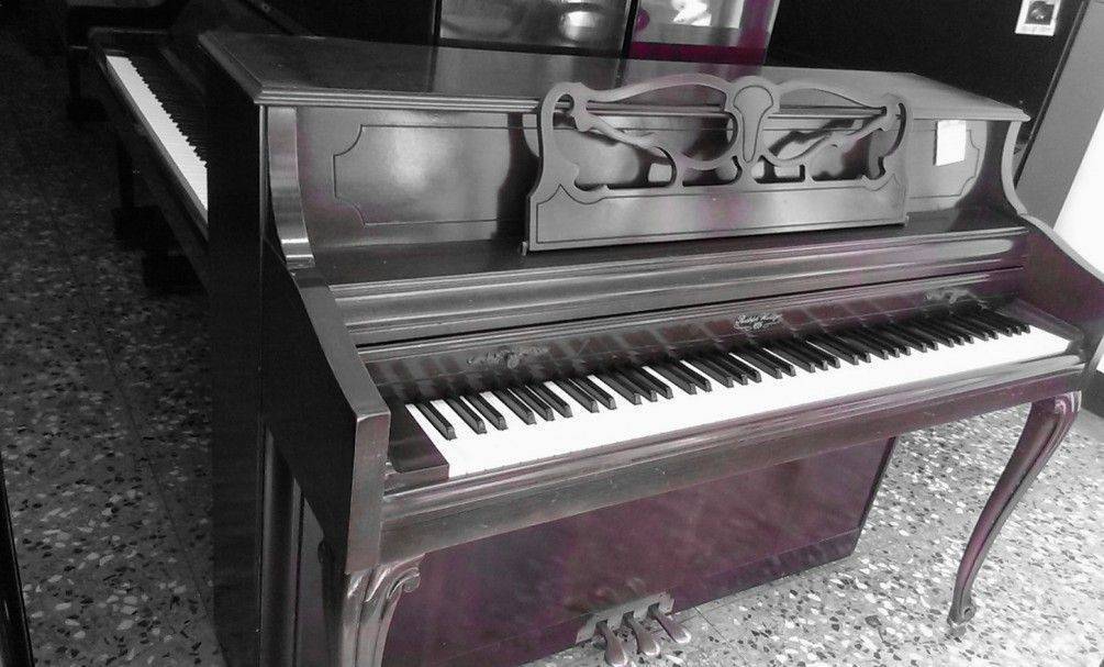 中古鋼琴 二手鋼琴 海洋樂器  曾獲得蘋果日報,消費高手版採訪及獲非凡新聞台大幅報導