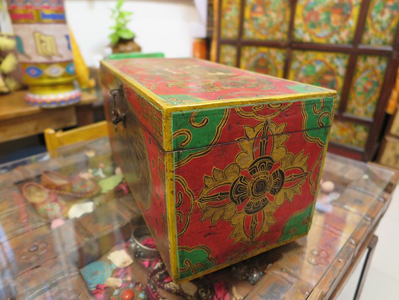 西藏手繪收納箱
