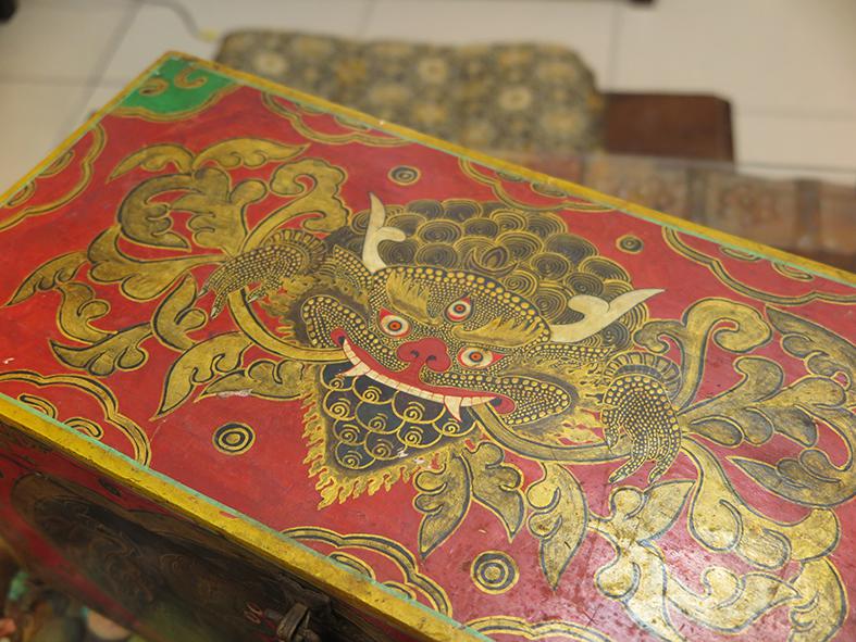 西藏手繪收納箱
