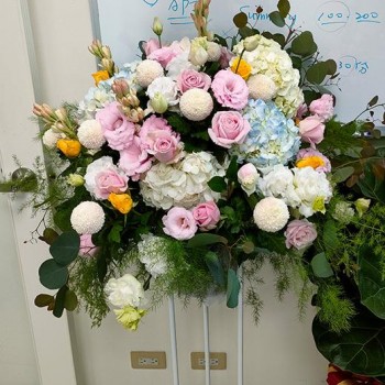 《歡愉》加高藝術高架花籃一個(開幕/喬遷/展出/演唱會)個性花籃