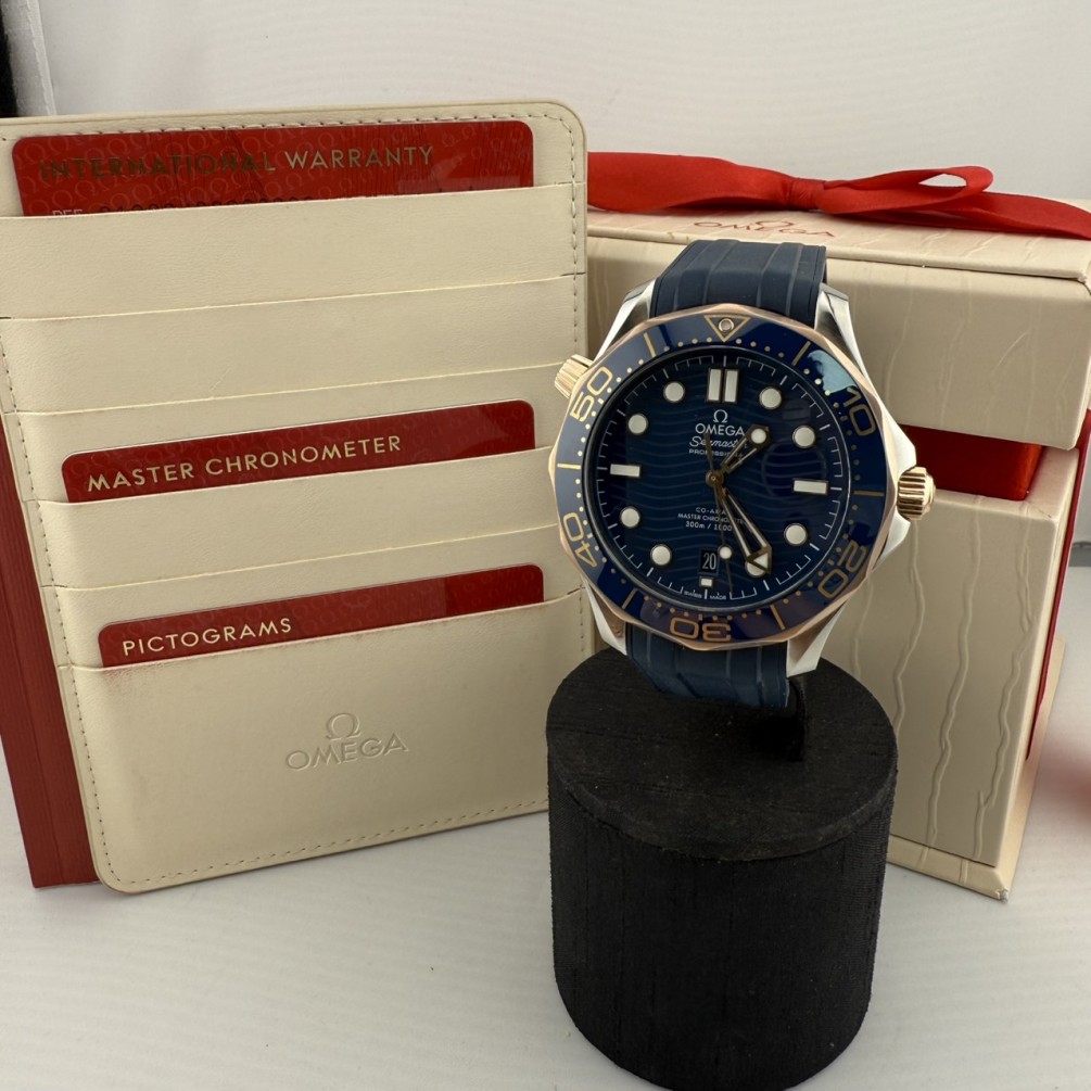 OMEGA 歐米茄 海馬潛水300M系列 半金 42mm自動腕表 n1400