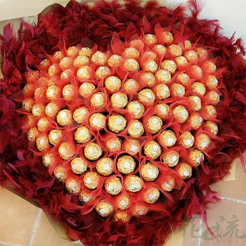 《火熱的心》心型99朵金莎巧克力花束