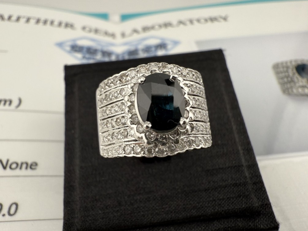 天然藍寶鑽戒 1.78ct 配鑽共約0.4ct 18K F1059-02