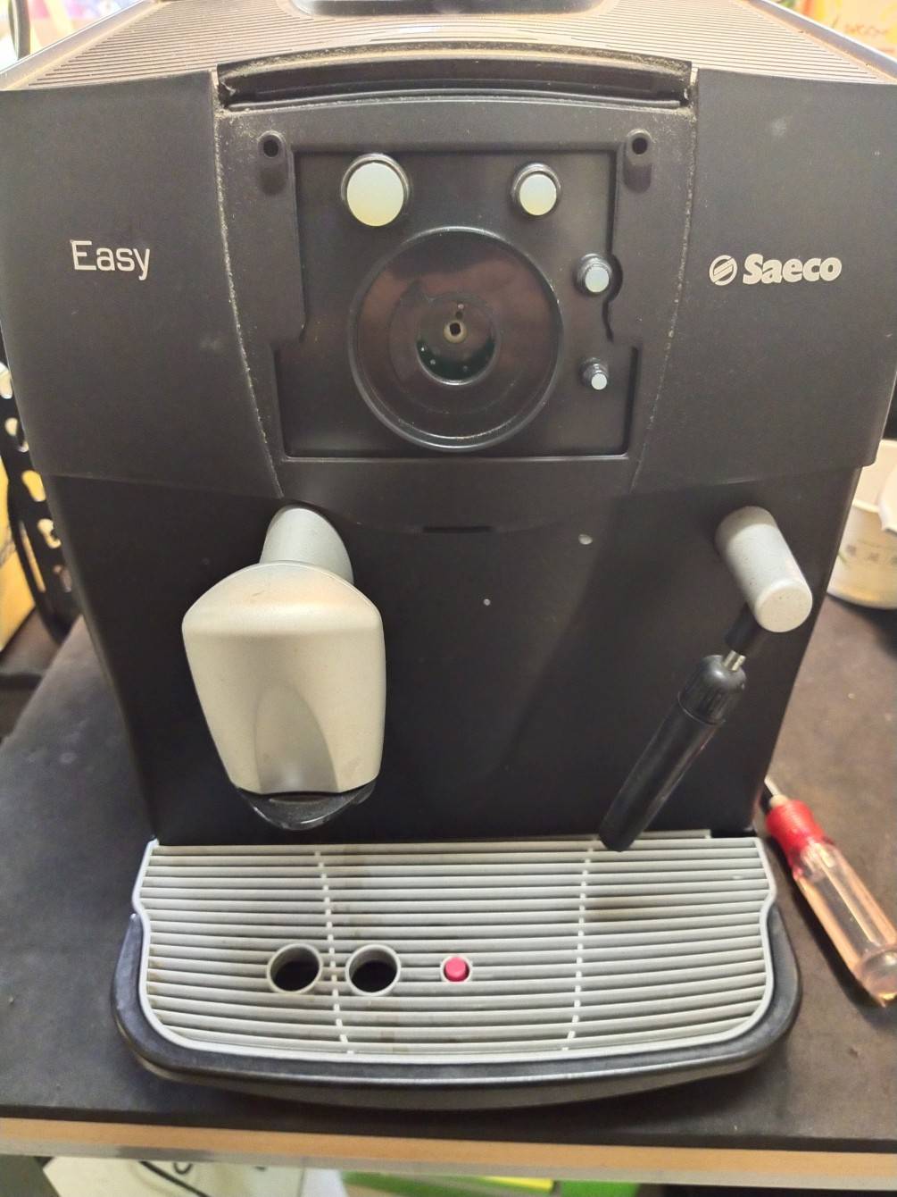 saeco-easy全自動咖啡機.沖泡咖啡有異常.大保養維修處理