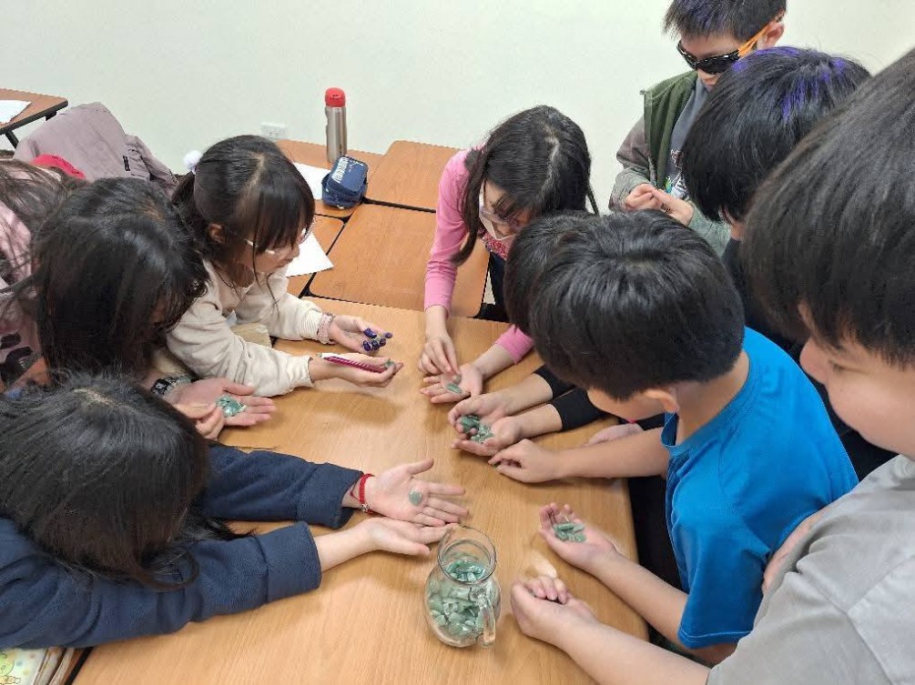2025   VIP 課程  只收10名  升私中小五  小四  以及國小二升三或四預約