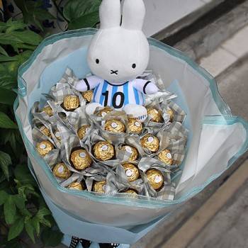 【獨領風騷】運動米飛兔+30朵金莎巧克力花束