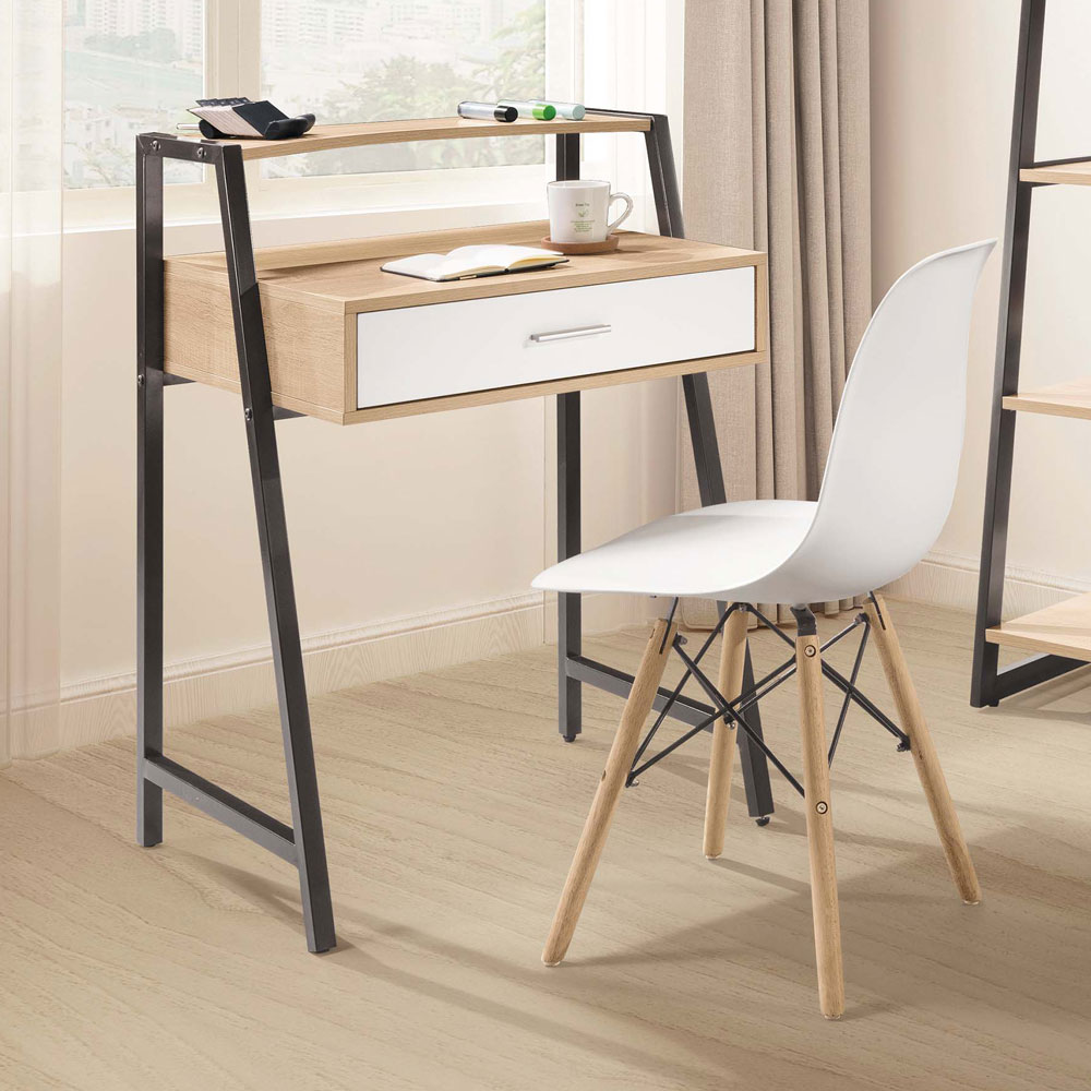 SH-A558-01 湯米2.2尺黑腳書桌 (不含椅子其他產品)<br /> 尺寸:寬65*深50*高92.5cm