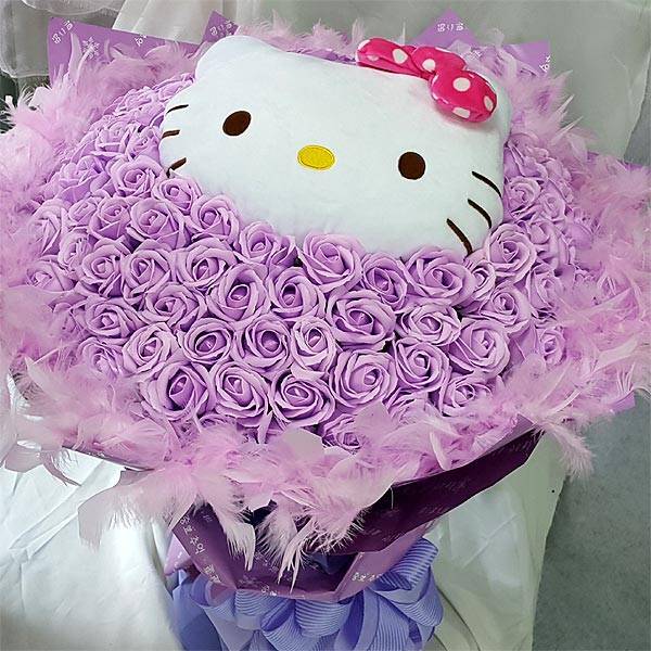 【特價花束】-《紫愛浪漫》代購Kitty玩偶+99朵紫皂玫瑰花束