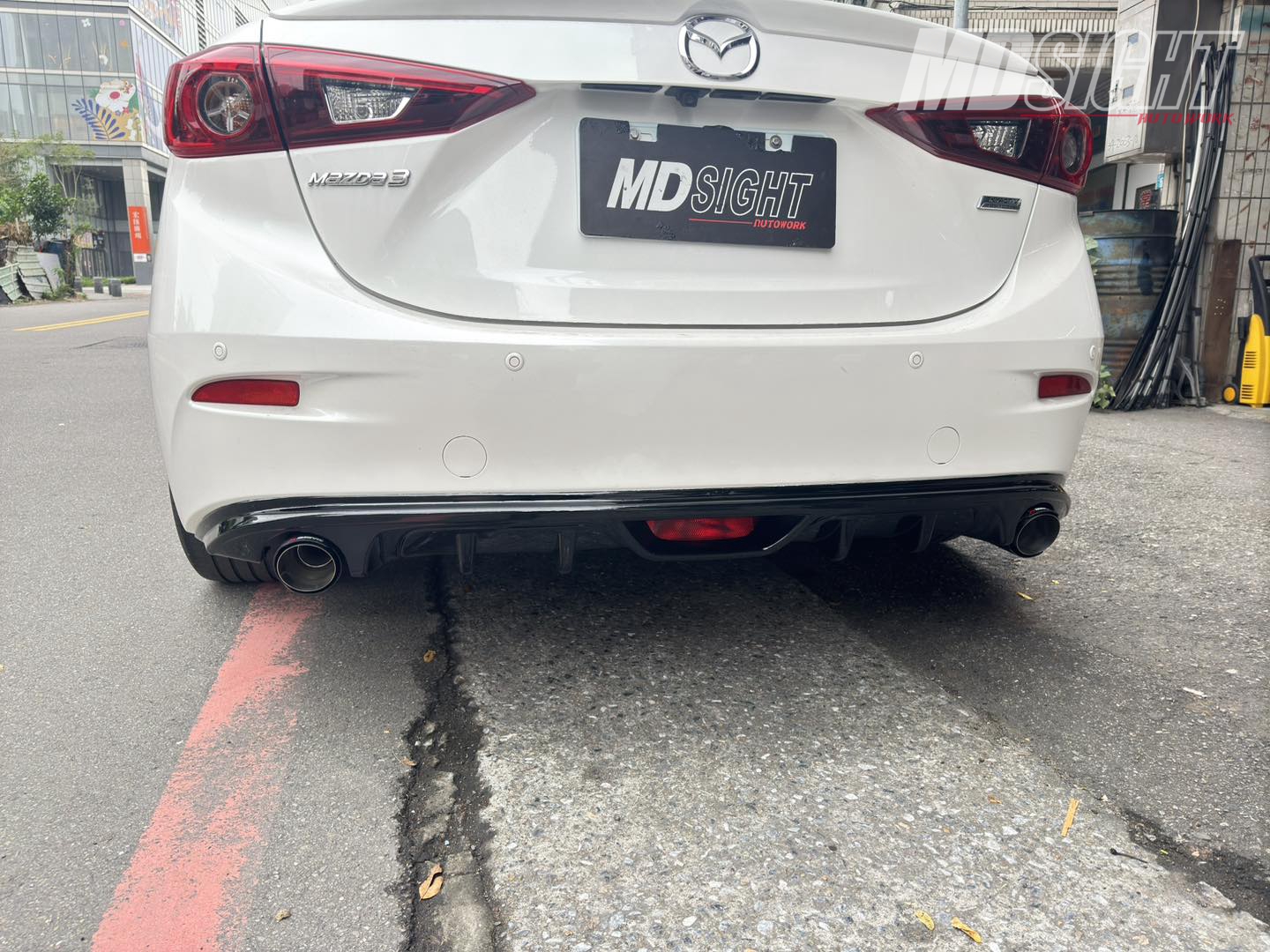 2014-2019 MAZDA 3 4D 美規雙出後下巴
