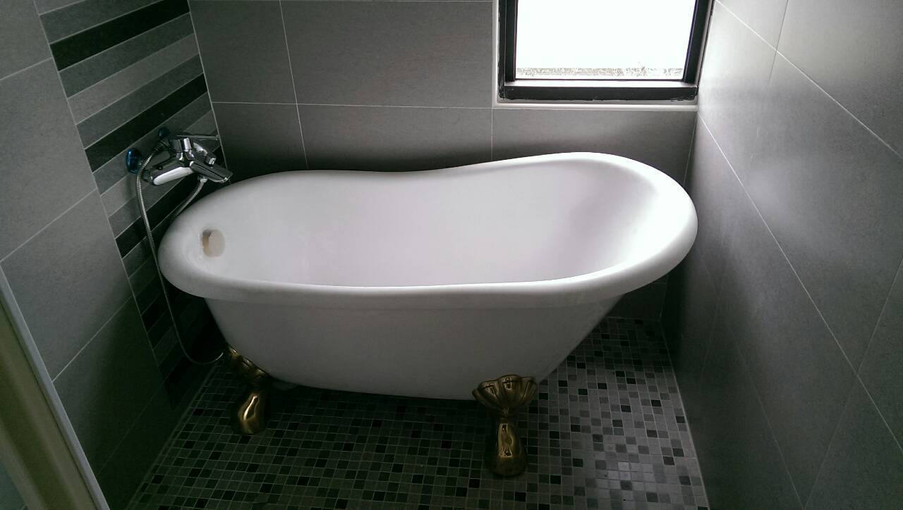 獨立浴缸 