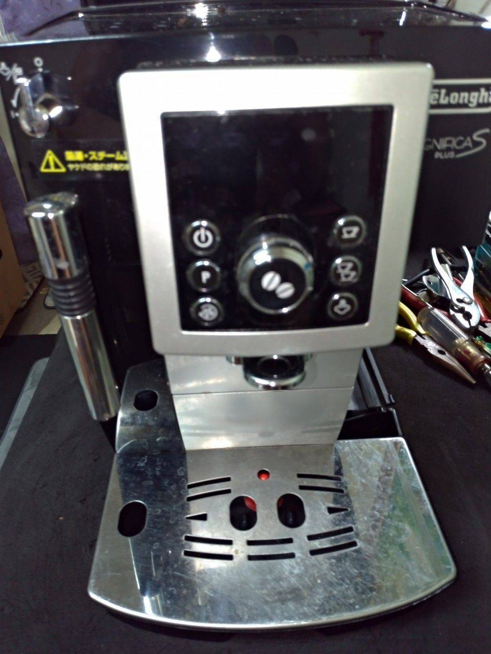 迪郎奇2310全自動咖啡，熱水，無法出咖啡零件更新108'台中客戶處理