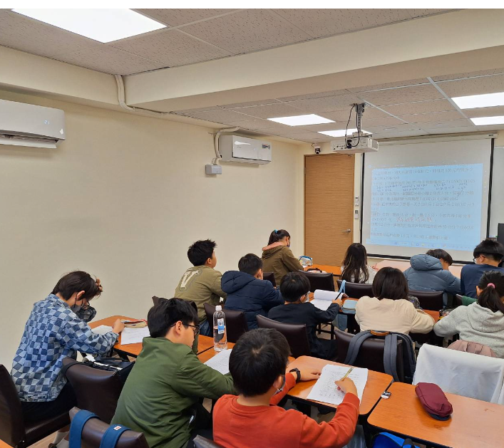 【願力的實踐：在學術與慈悲間擺渡】