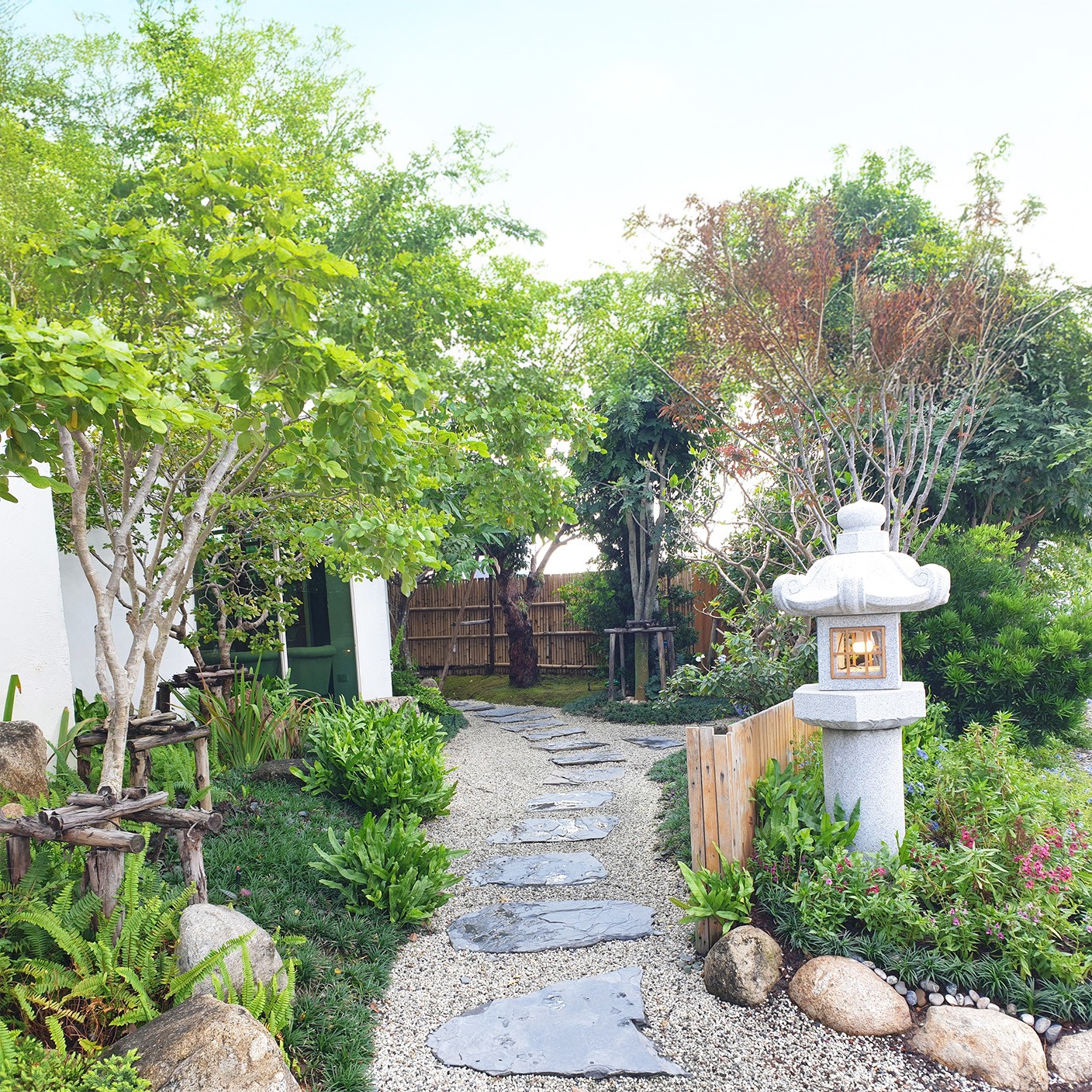 【 竹影幽徑 】