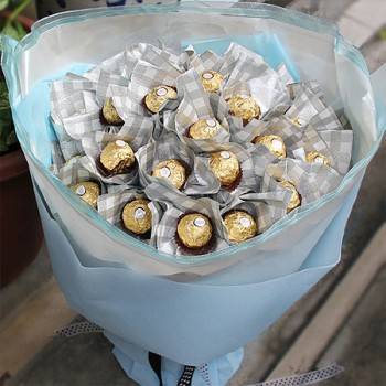 《星空下的戀人》30朵甜蜜金莎巧克力花束
