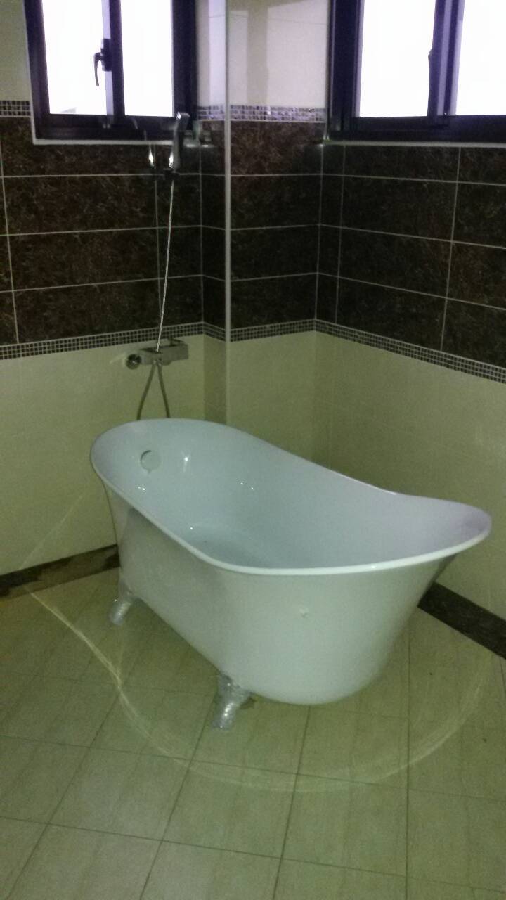 獨立式浴缸 