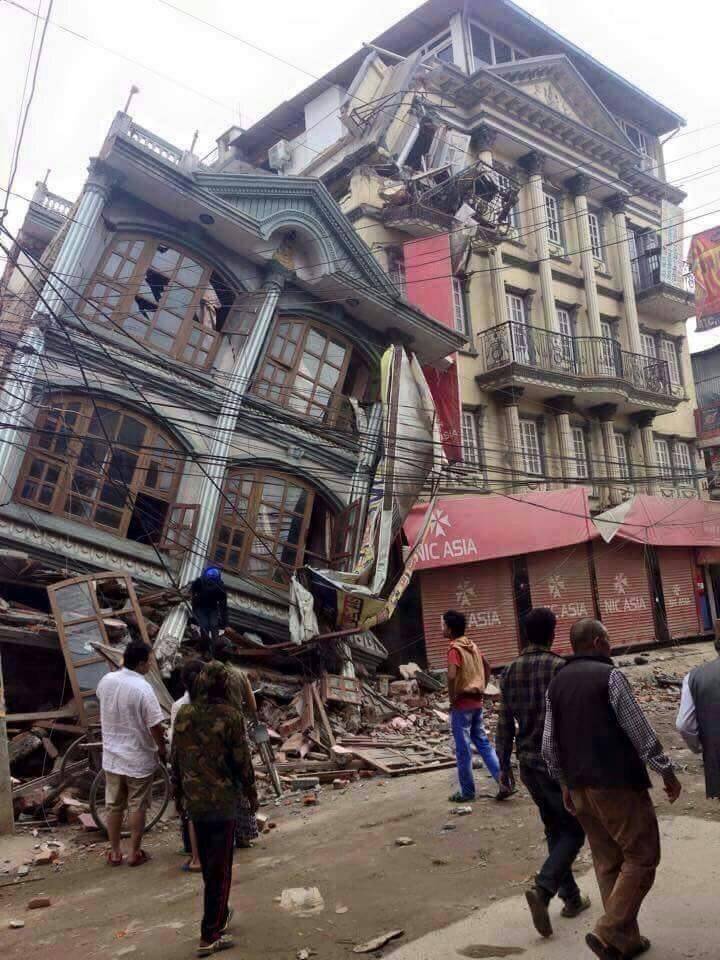 世界和平人道請大家關懐尼泊爾7.9大地震