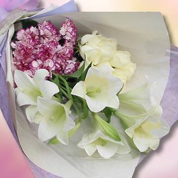 【聖潔母愛】母親節康乃馨玫瑰百合花束