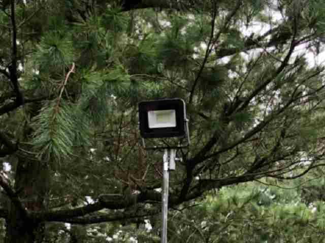 野外活動露營、 夜間燈光防雨設計，即使下雨天也可以使用。 