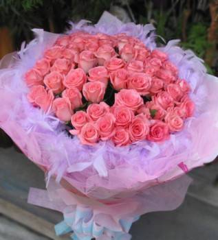 《粉紅芭比》60朵粉玫瑰生日/告白情人花束