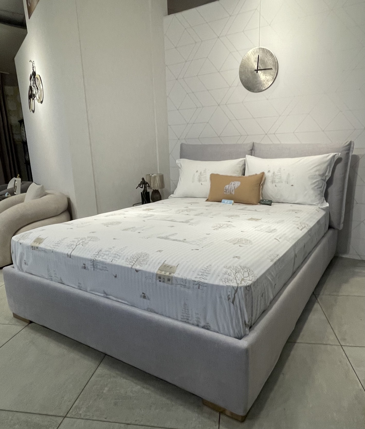 克勞遜傢飾(LAURA ASHLEY),Saluzzo現代風5尺床架組