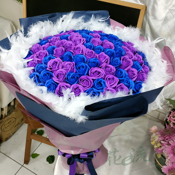 平價花束-《契合》99朵藍+紫雙色玫瑰皂花束