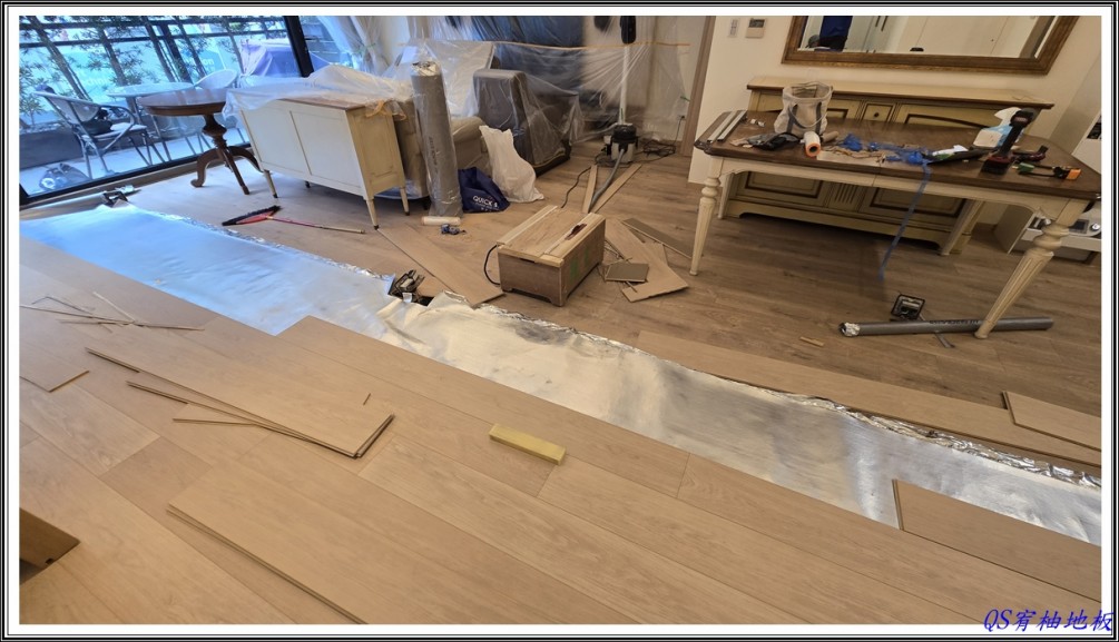 115/1/26 台北市內湖路二段 寬版系列LPU-1283白色光漆橡木