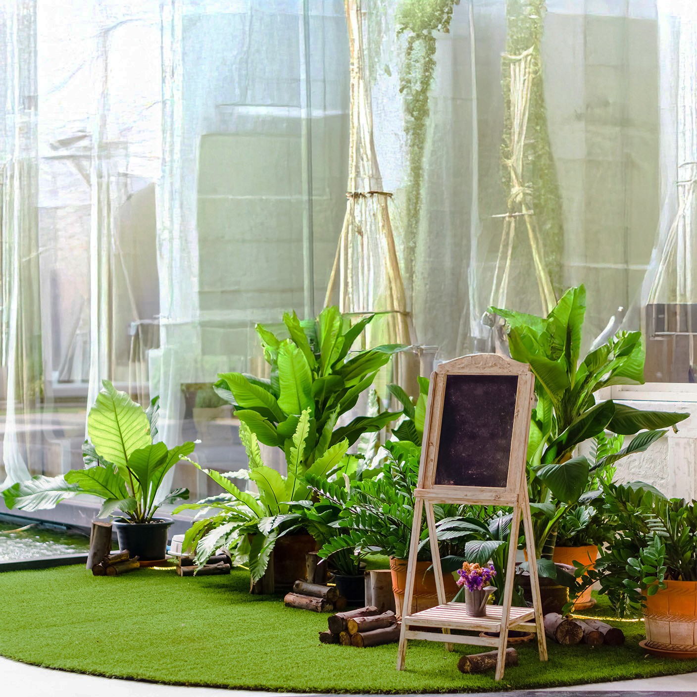 【 綠叢花園 】