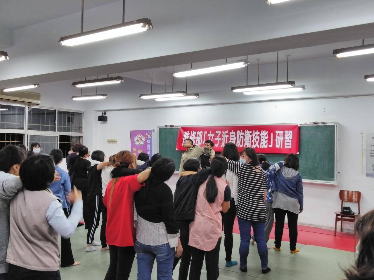 響應 強化校園安全防護網 崇右科大攜手基隆憲兵隊教導防衛技能 互聯警政新聞網